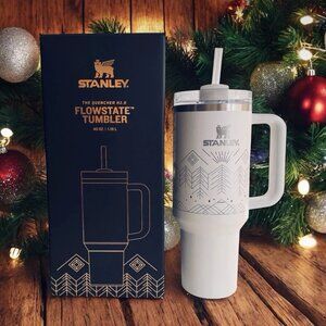 New NWT Winterscape Quencher H2.0 FlowState™ Tumbler | 40 OZ